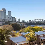 Azzuro Pod Hotel - Potts Point