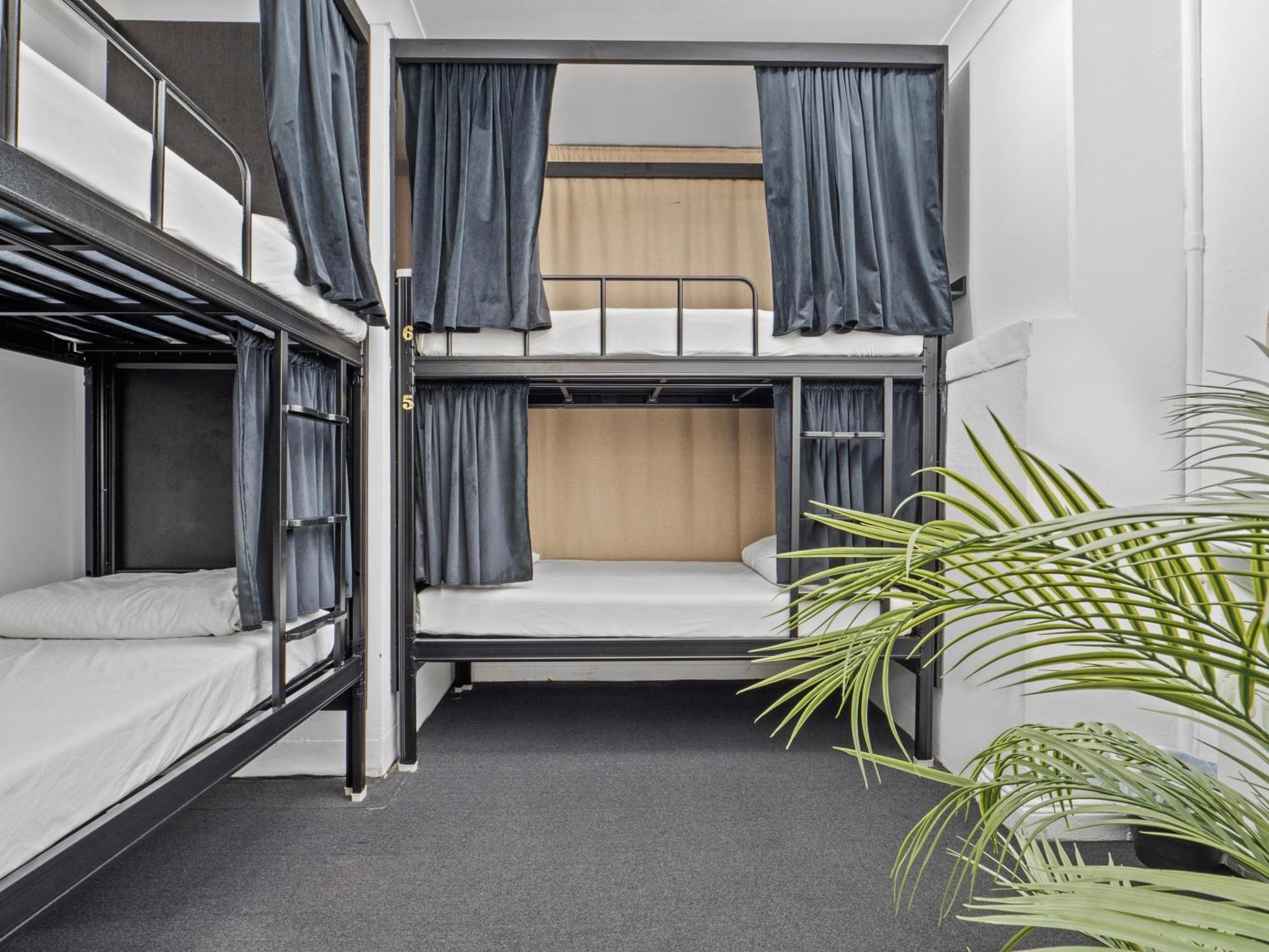 Azzuro Pod - Potts Point Hostel Sydney