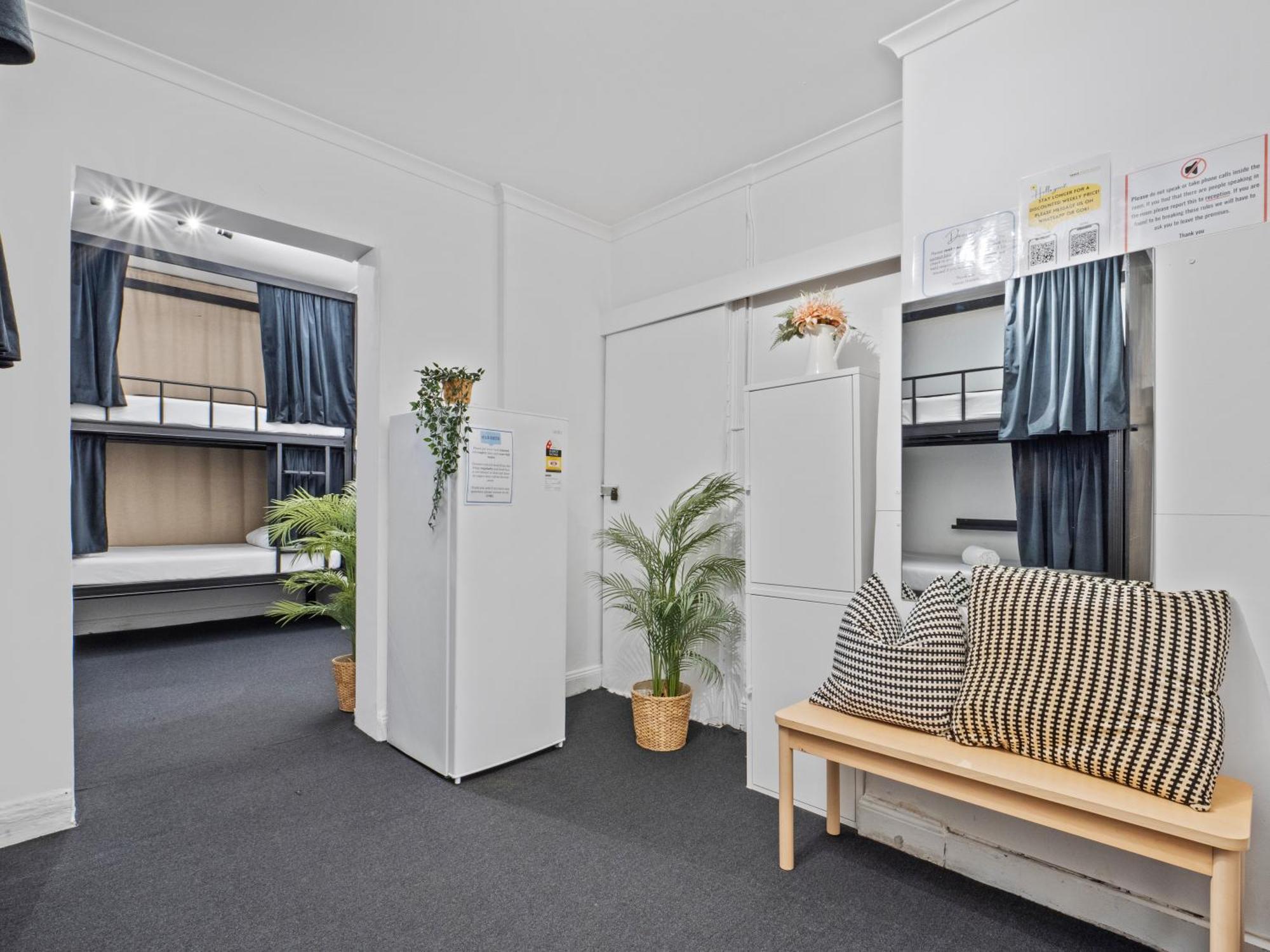 Azzuro Pod - Potts Point Sydney