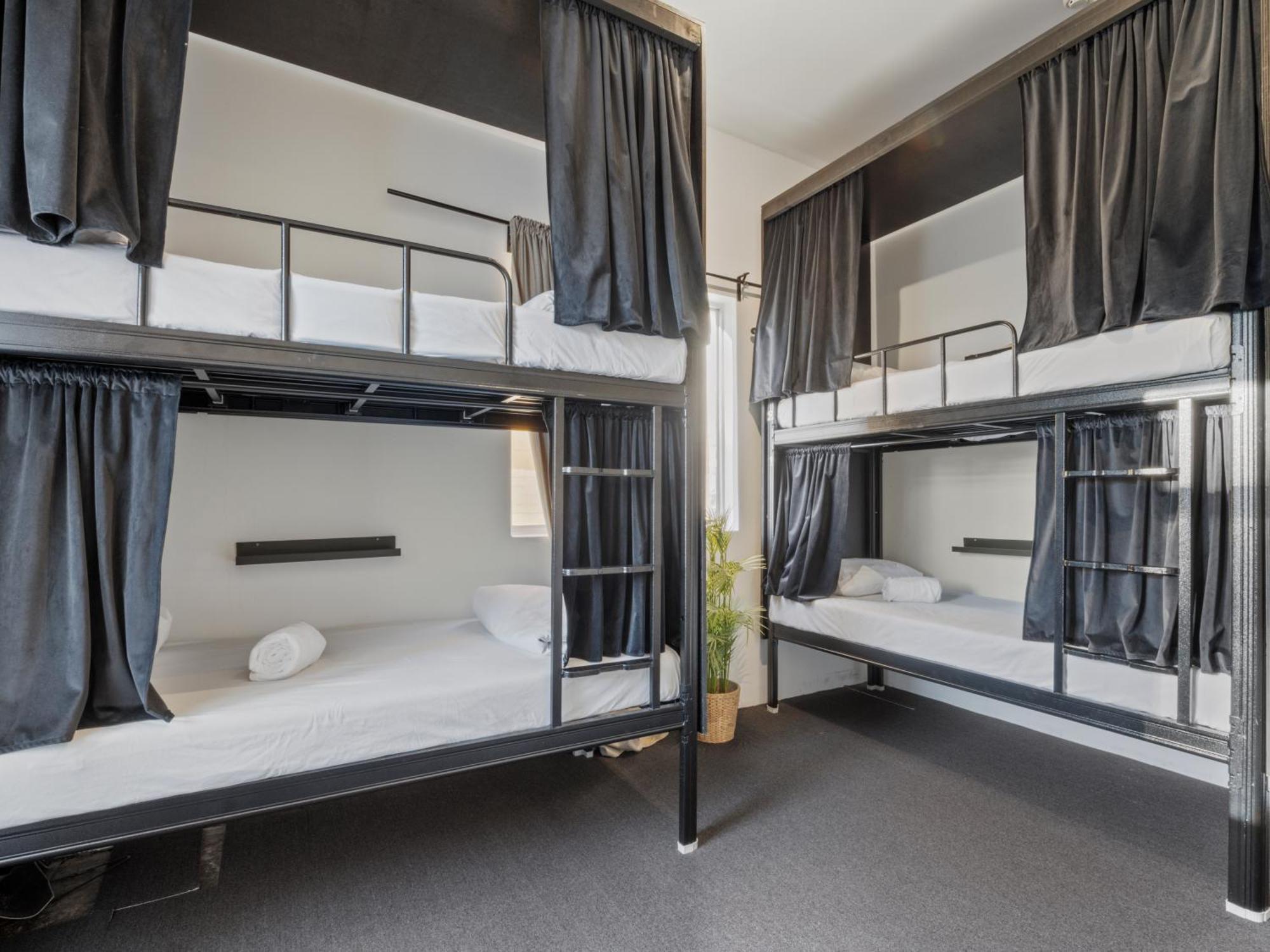 Azzuro Pod - Potts Point
