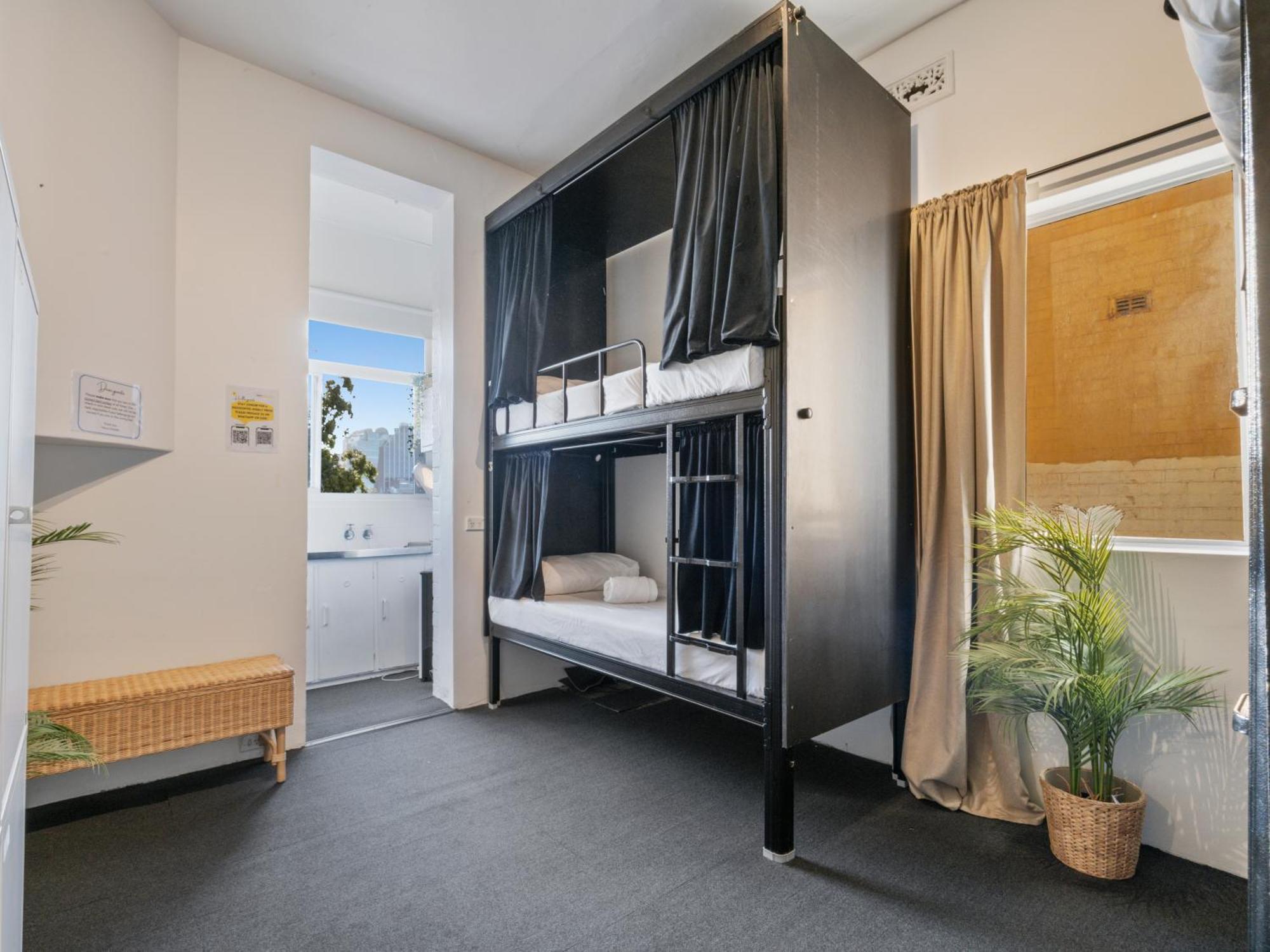 Azzuro Pod - Potts Point * Sydney