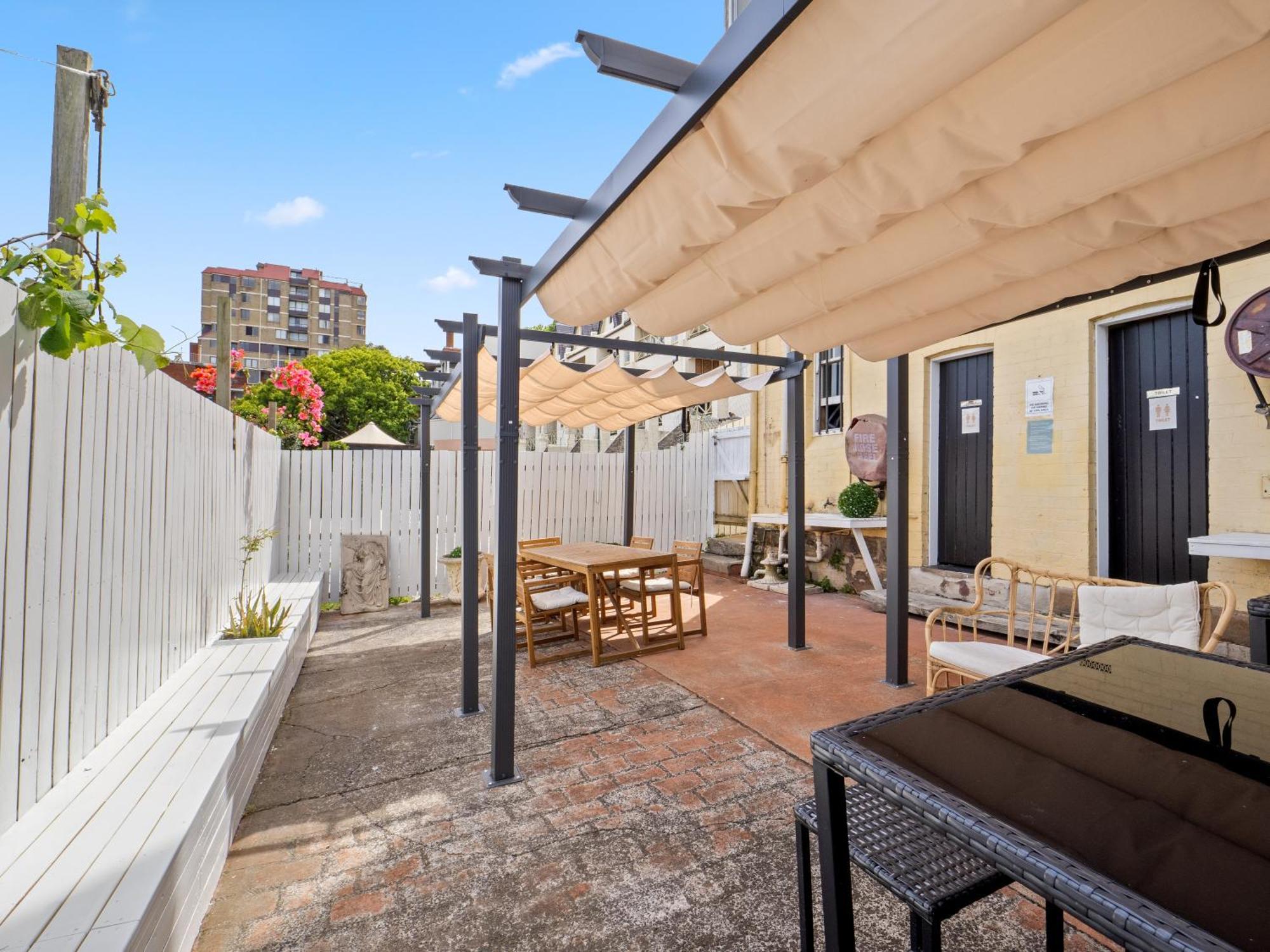 Azzuro Pod - Potts Point * Sydney
